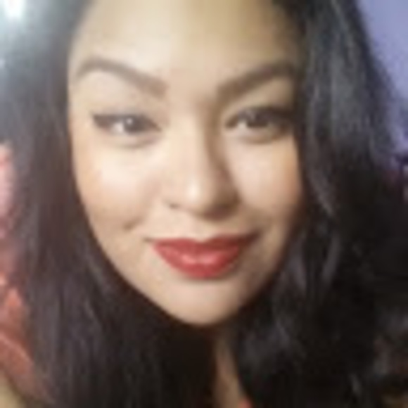 Meet your Posher, Lizzette - Picture 1 of 1